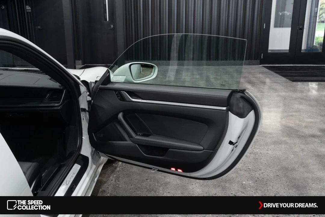 2024 Porsche 992 Carrera - Image 17 of 21