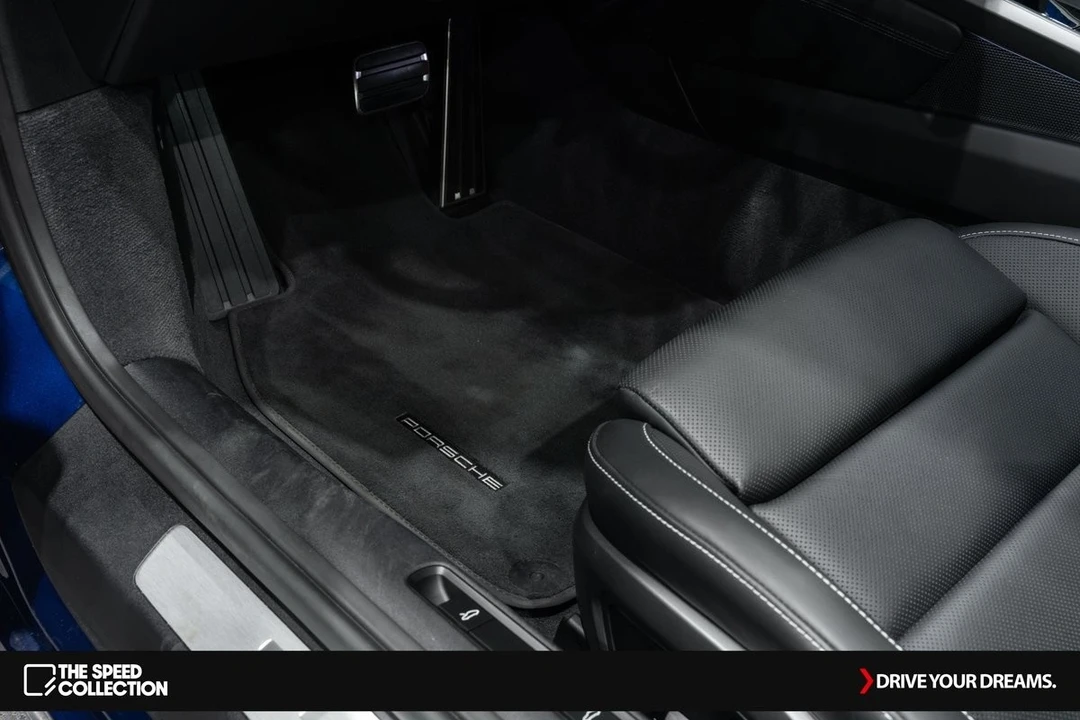 2024 Porsche 992 Carrera - Image 16 of 21