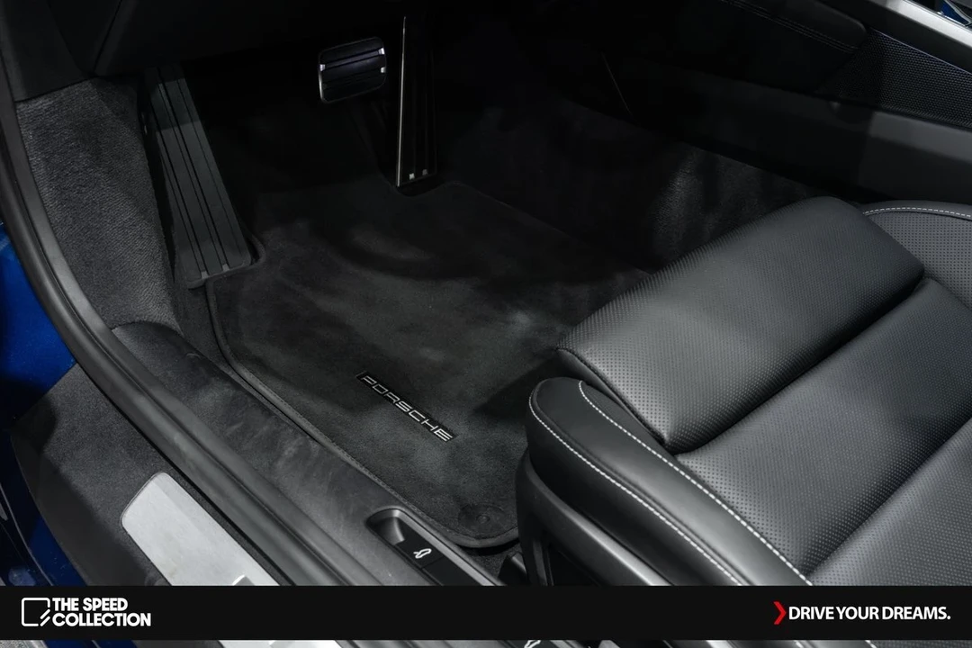 2024 Porsche 992 Carrera - Image 16 of 21