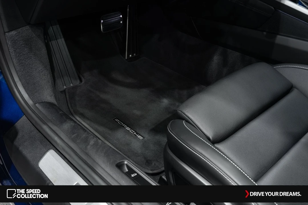2024 Porsche 992 Carrera - Image 16 of 21