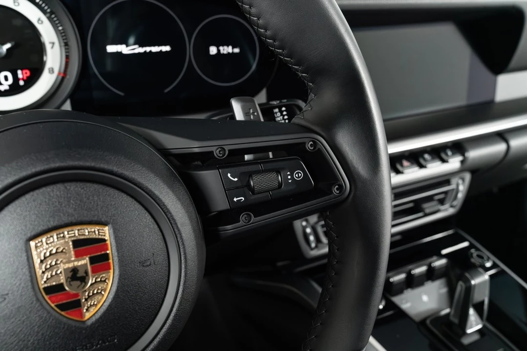 2024 Porsche 992 Carrera - Image 24 of 31