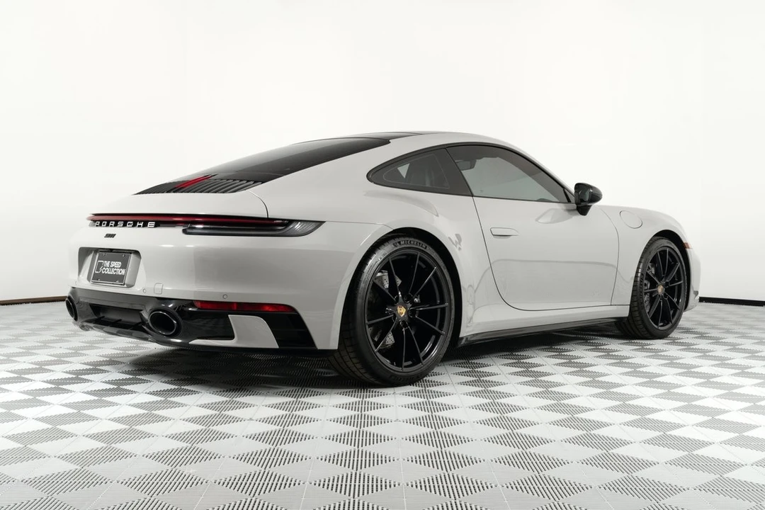 2024 Porsche 992 Carrera - Image 7 of 31