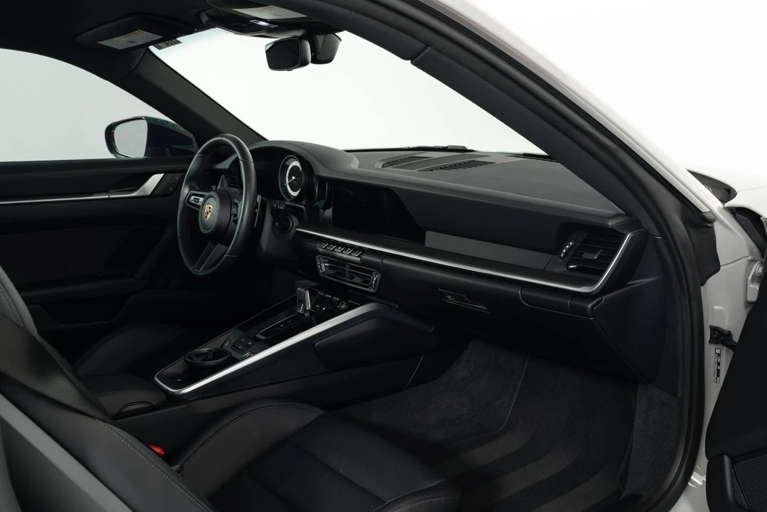 2024 Porsche 992 Carrera - Image 16 of 31
