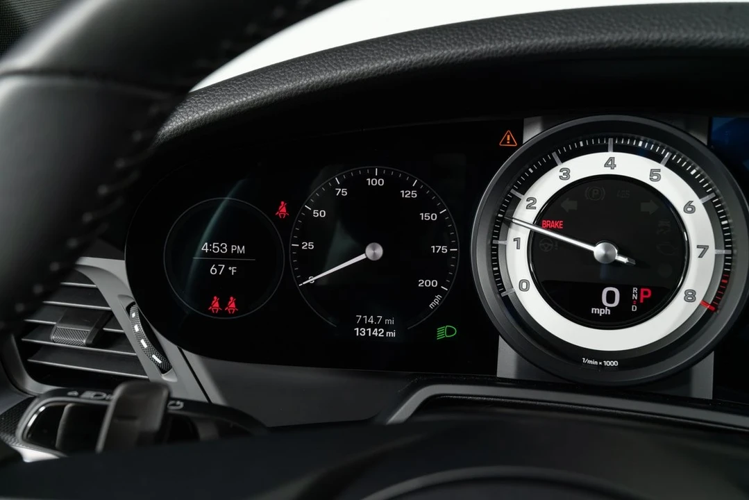 2024 Porsche 992 Carrera - Image 28 of 31