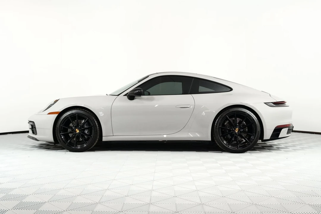 2024 Porsche 992 Carrera - Image 4 of 31