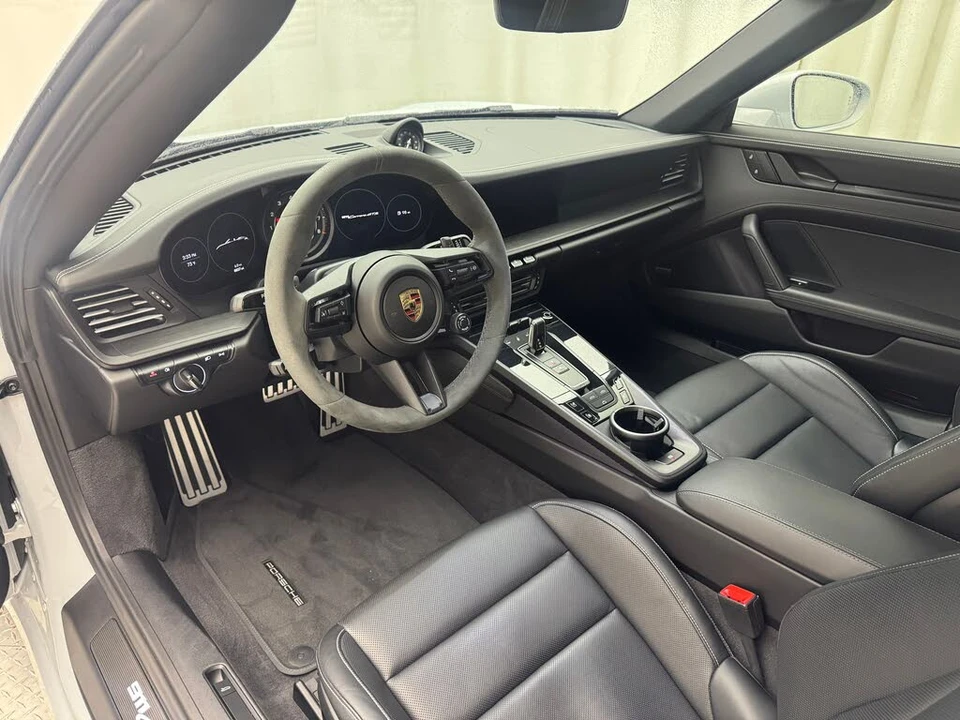 2024 Porsche 992 Carrera GTS - Image 4 of 31