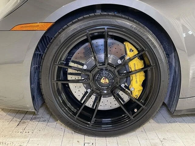 2024 Porsche 992 Carrera GTS - Image 14 of 31