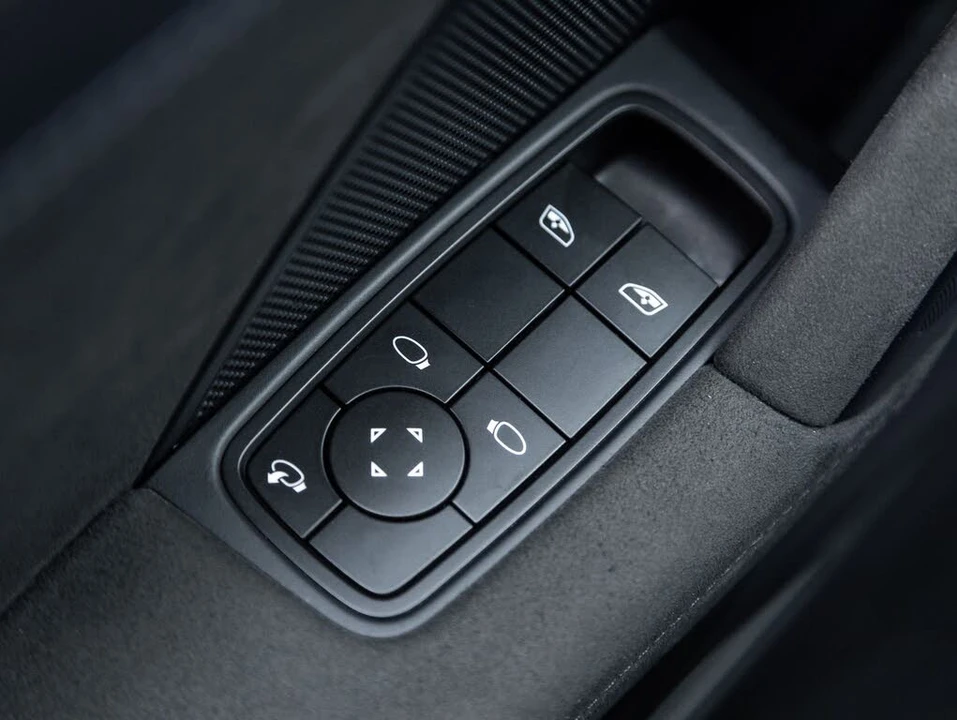 2024 Porsche 992 Carrera GTS - Image 19 of 31
