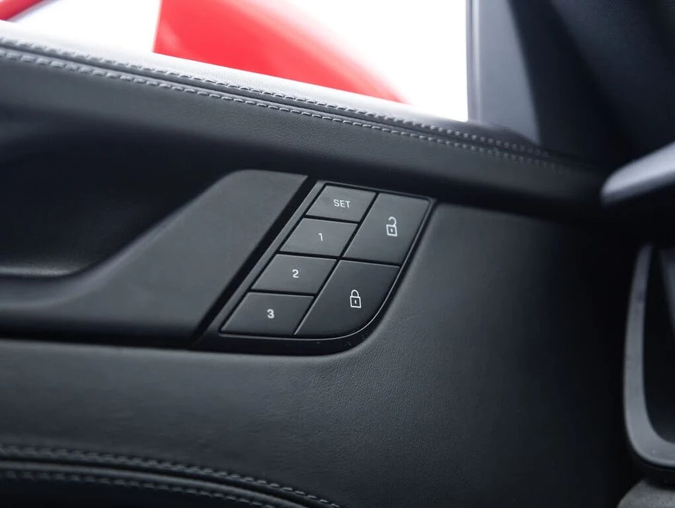 2024 Porsche 992 Carrera GTS - Image 18 of 31
