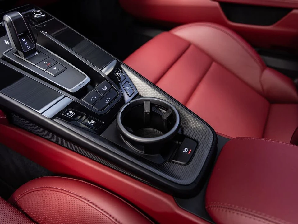 2024 Porsche 992 Carrera GTS - Image 19 of 31