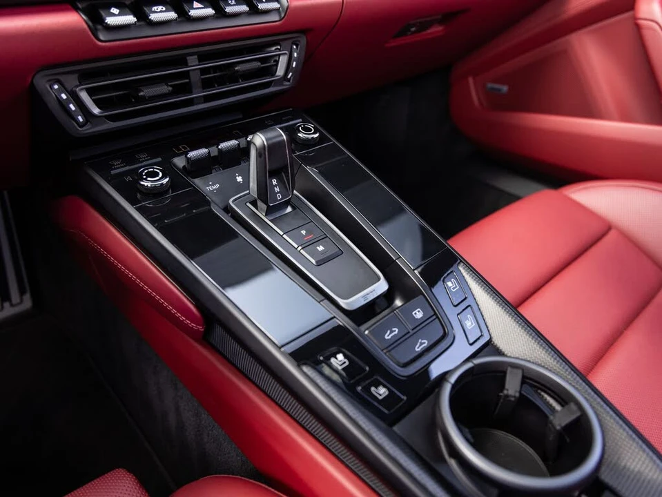 2024 Porsche 992 Carrera GTS - Image 18 of 31