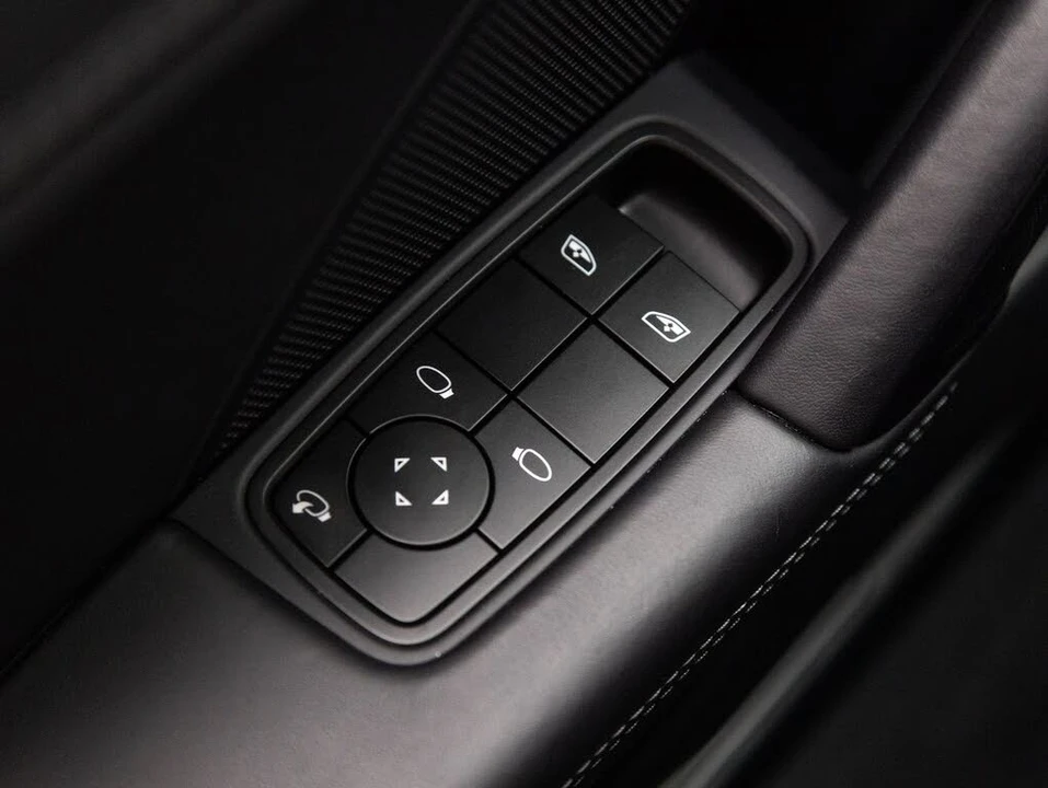 2024 Porsche 992 Carrera GTS - Image 19 of 31