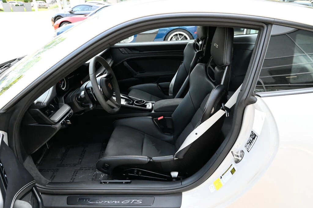 2024 Porsche 992 Carrera GTS - Image 17 of 31