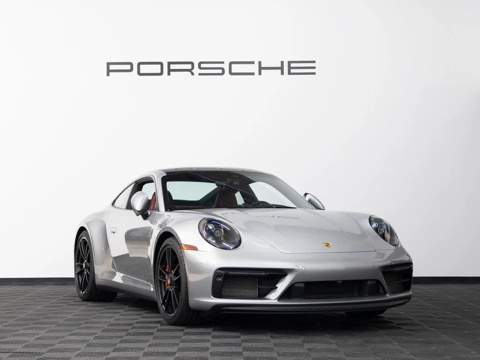 2024 Porsche 992 Carrera GTS - Image 8 of 31