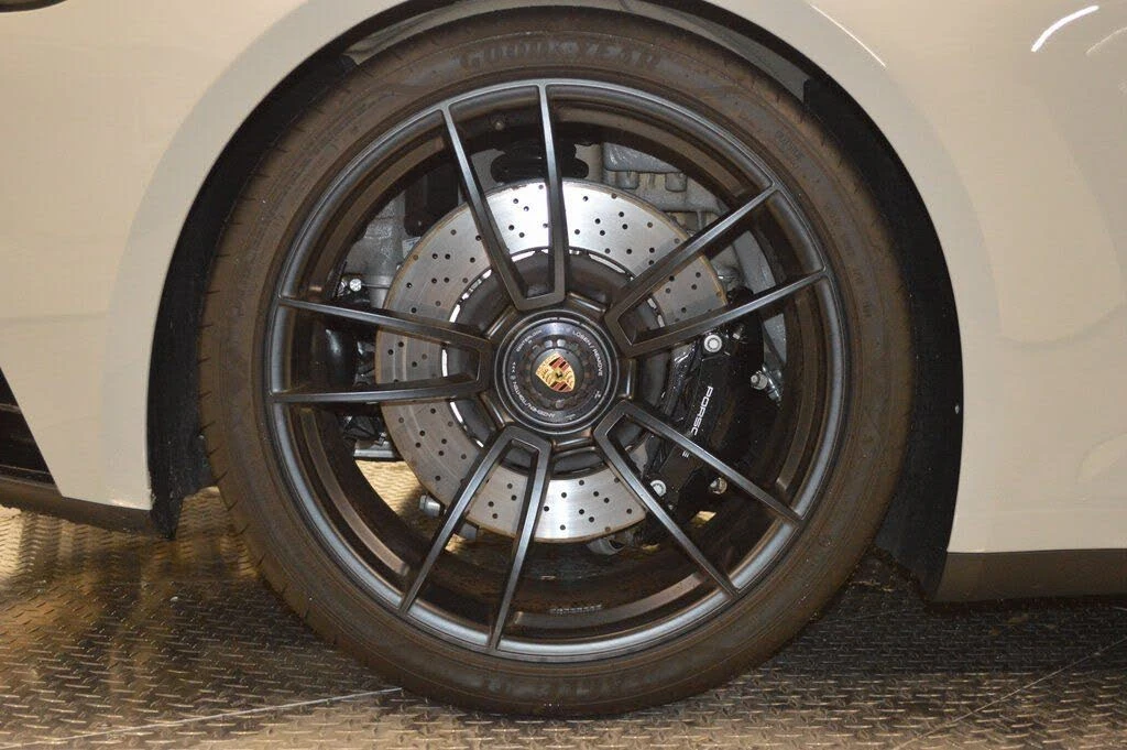 2024 Porsche 992 Carrera GTS - Image 15 of 31
