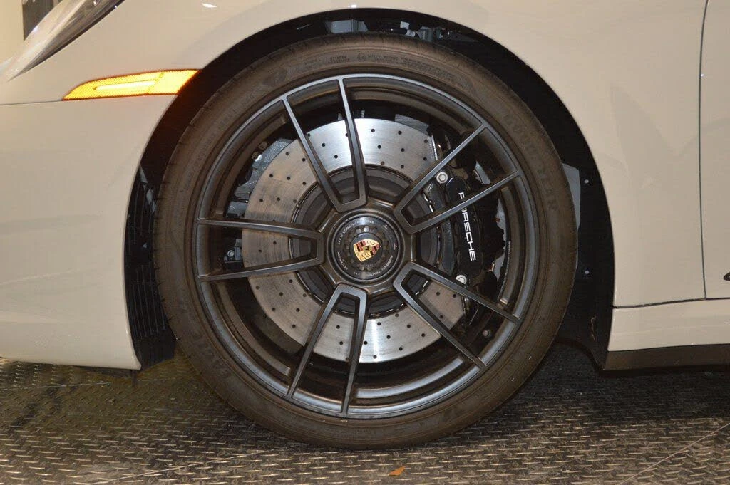 2024 Porsche 992 Carrera GTS - Image 13 of 31
