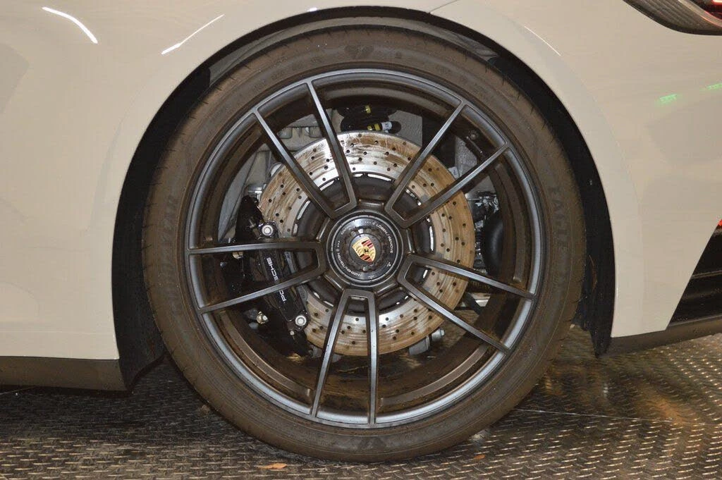 2024 Porsche 992 Carrera GTS - Image 14 of 31
