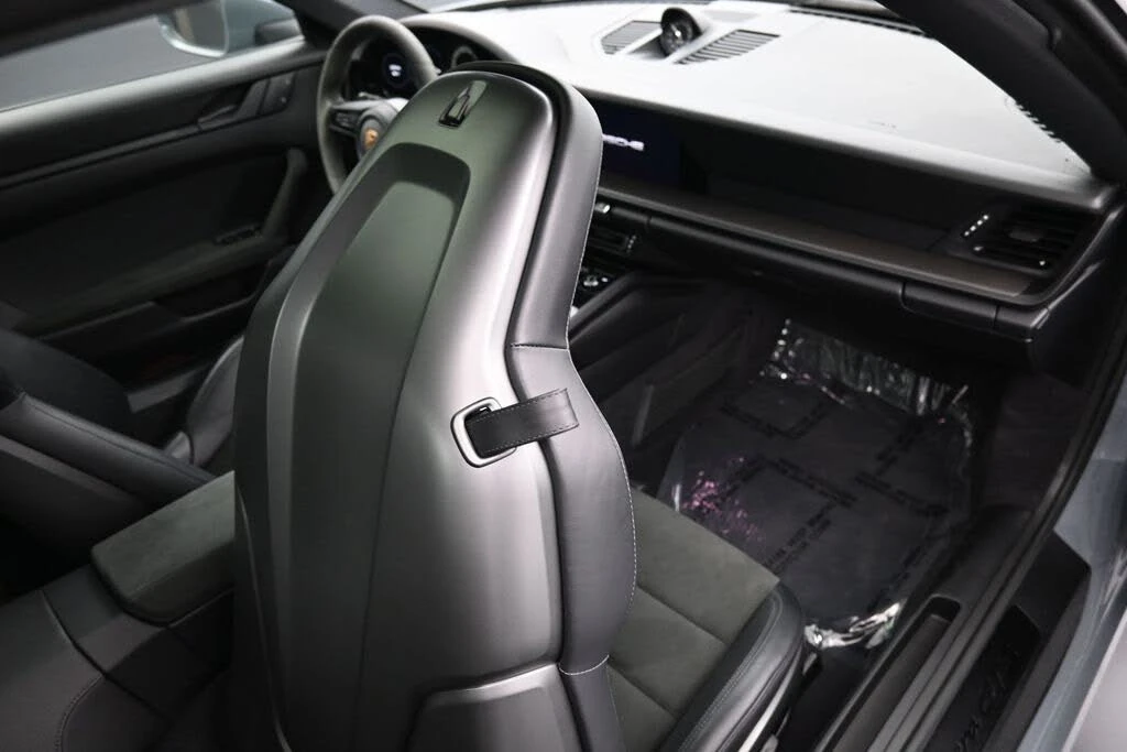 2024 Porsche 992 Carrera GTS - Image 29 of 31