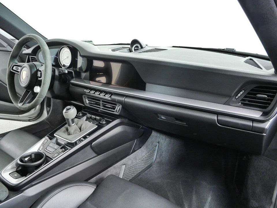 2024 Porsche 992 Carrera GTS - Image 22 of 31