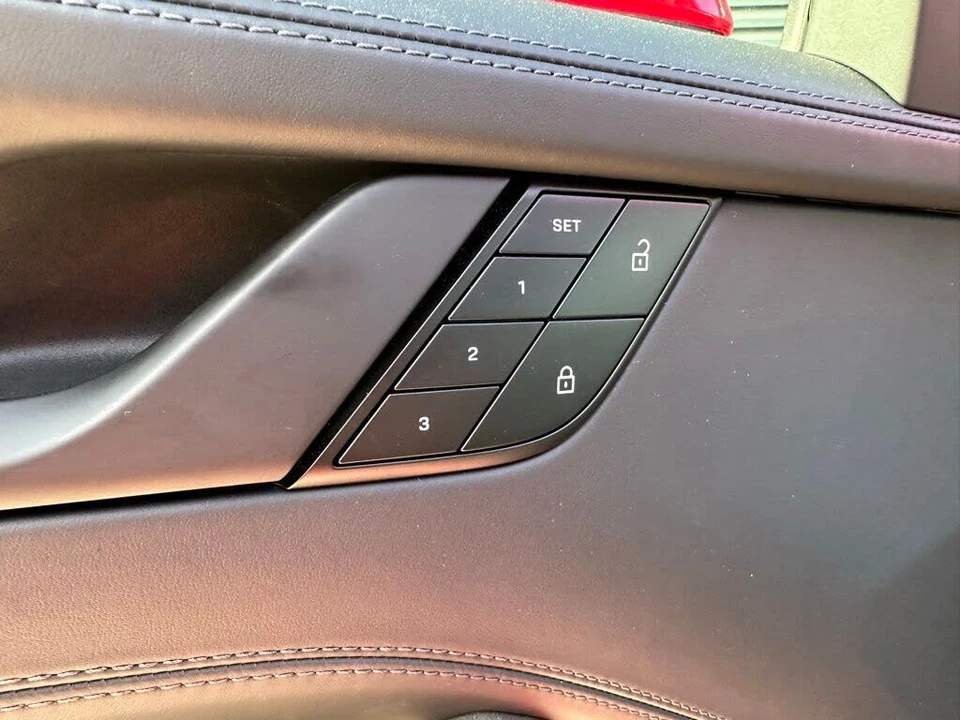 2024 Porsche 992 Carrera GTS - Image 19 of 31