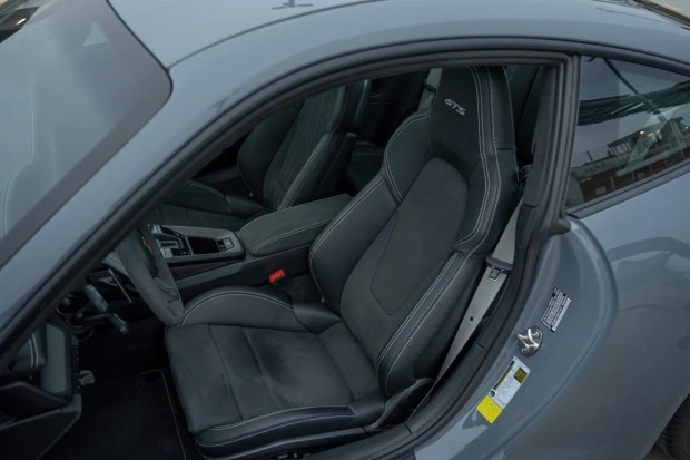 2024 Porsche 992 Carrera GTS - Image 4 of 8