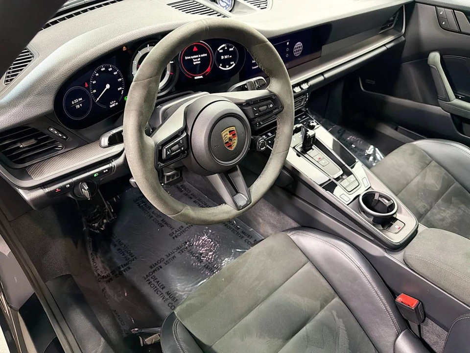 2024 Porsche 992 Carrera GTS - Image 4 of 5