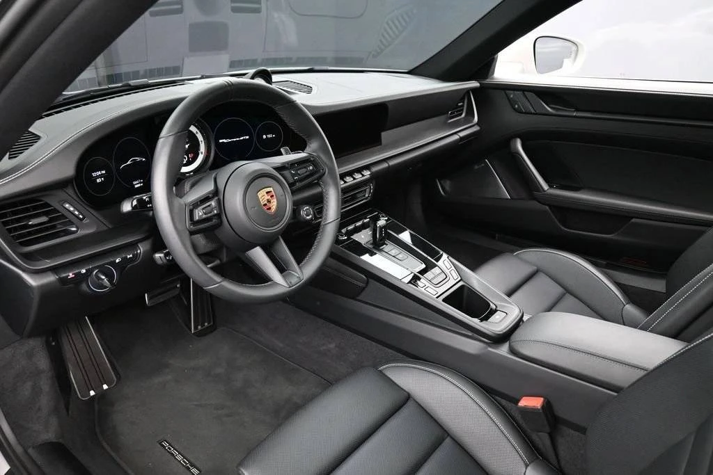 2024 Porsche 992 Carrera GTS - Image 4 of 5