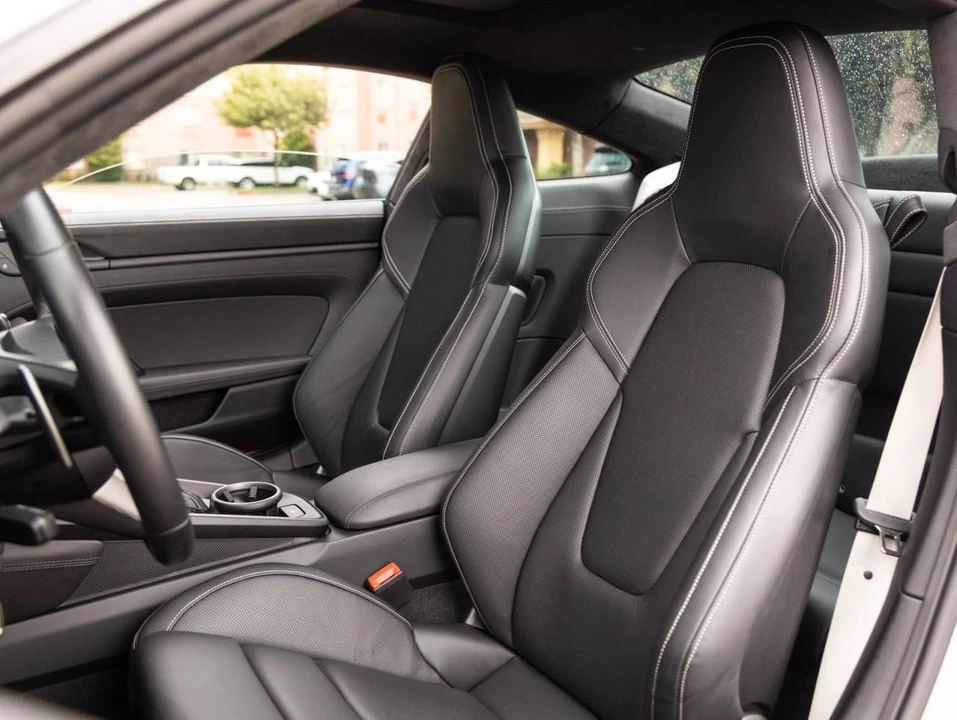 2024 Porsche 992 Carrera GTS - Image 4 of 5