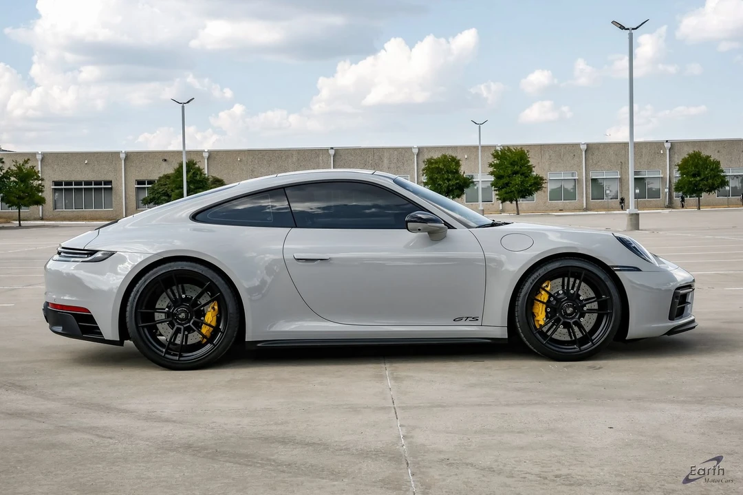 2024 Porsche 992 Carrera GTS - Image 19 of 31