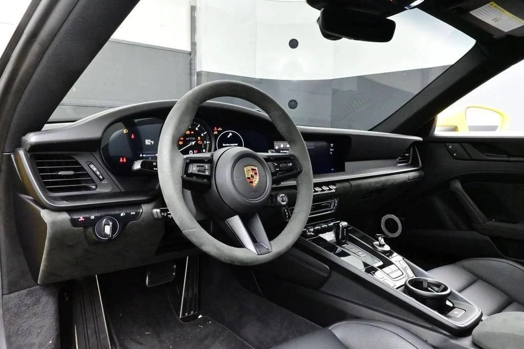 2024 Porsche 992 Carrera GTS - Image 4 of 4