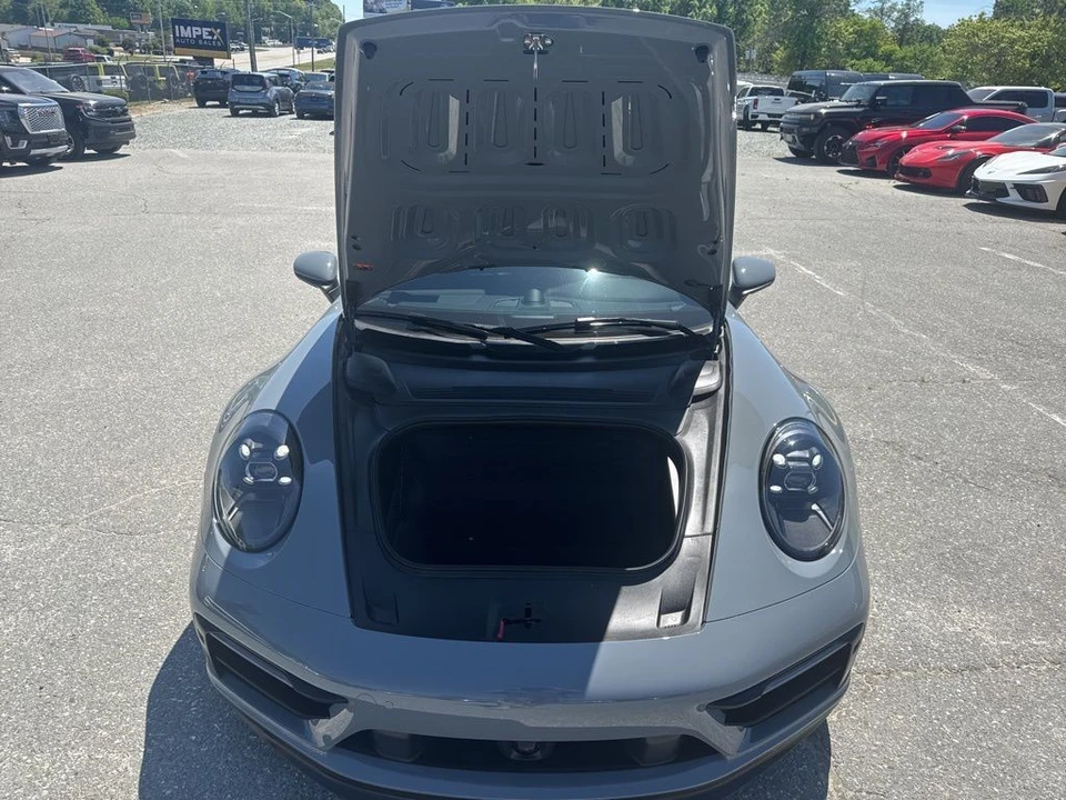 2024 Porsche - Image 27 of 30