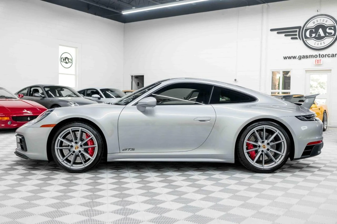 2024 Porsche 992 Carrera GTS - Image 11 of 31