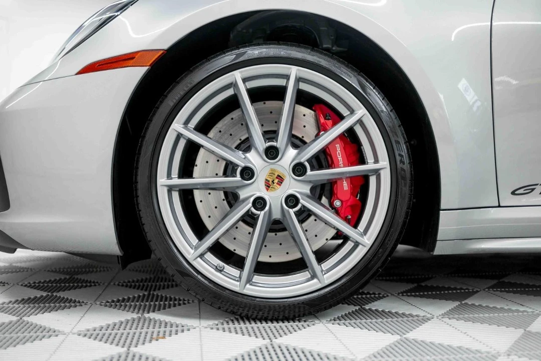 2024 Porsche 992 Carrera GTS - Image 29 of 31