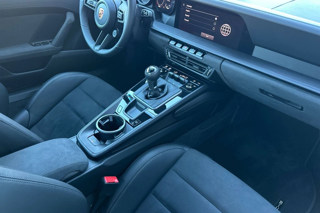 2024 Porsche - Image 17 of 31