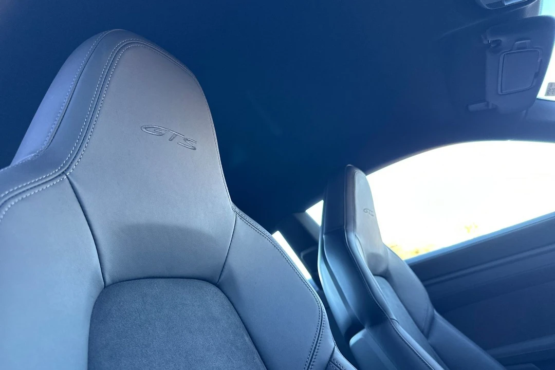 2024 Porsche - Image 18 of 31