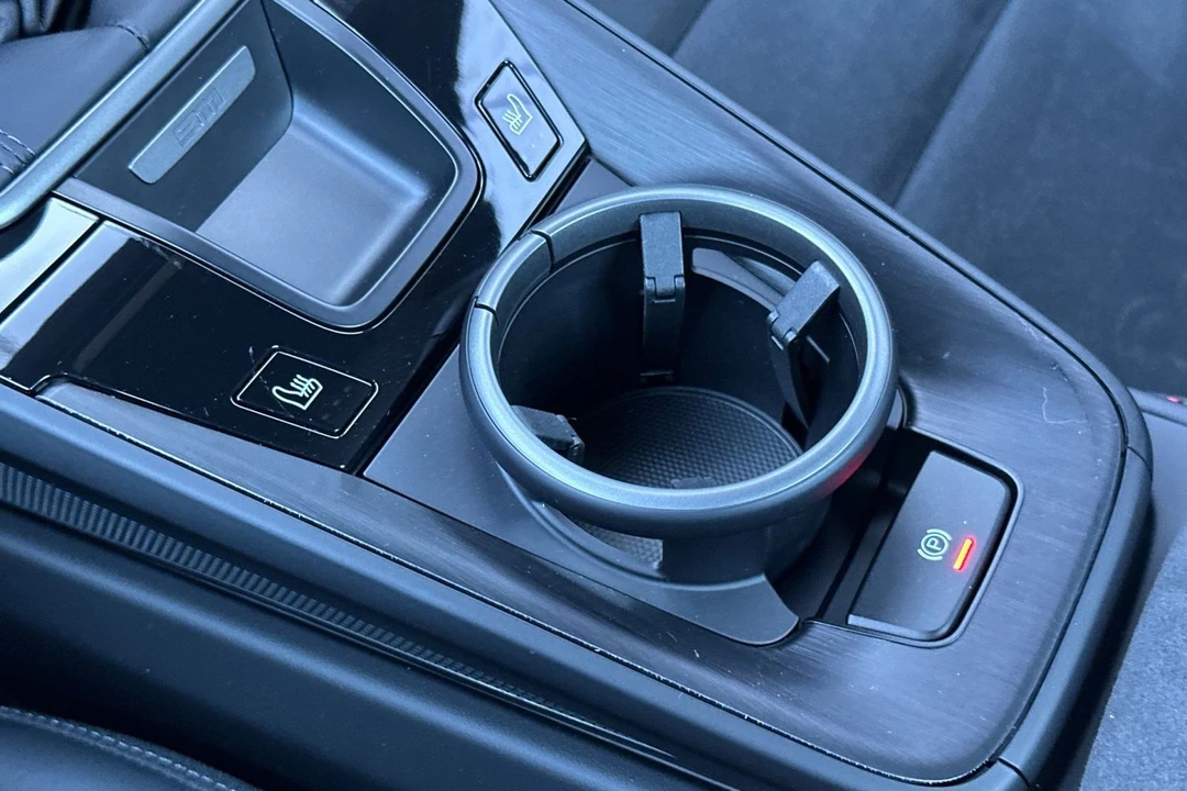 2024 Porsche - Image 25 of 31