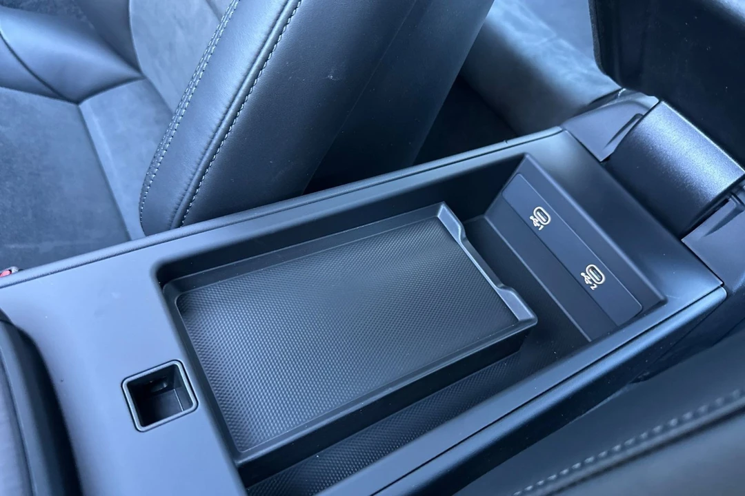 2024 Porsche - Image 26 of 31