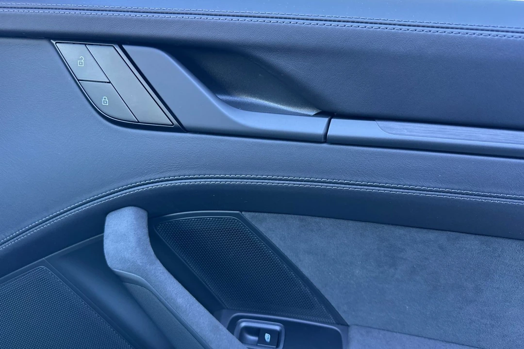 2024 Porsche - Image 19 of 31
