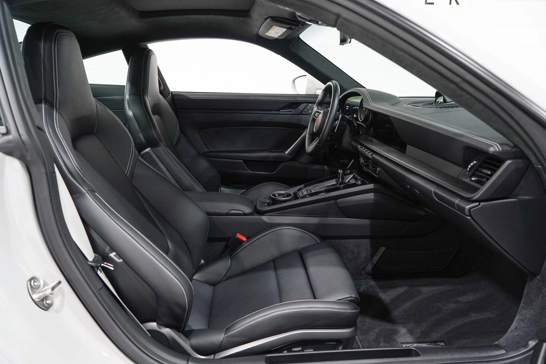 2024 Porsche 992 Carrera GTS - Image 14 of 31