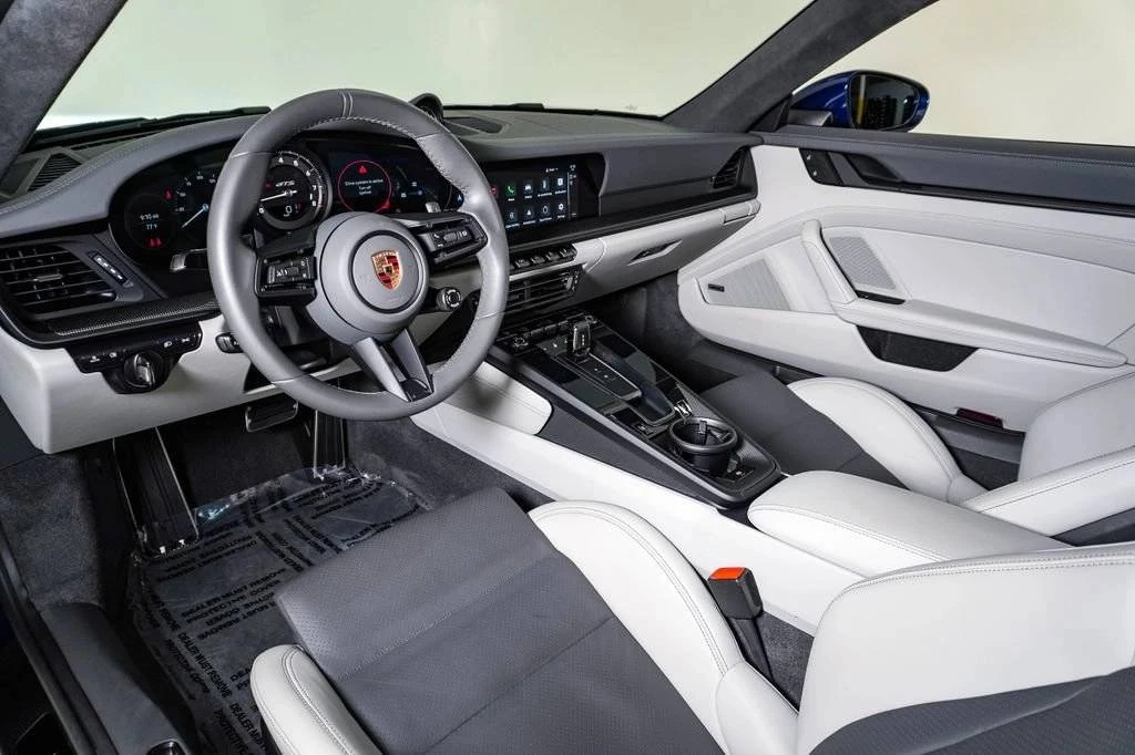 2024 Porsche 992 Carrera GTS - Image 4 of 4