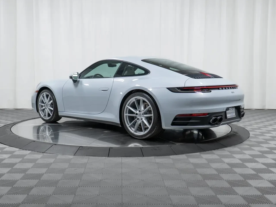 2024 Porsche 992 Carrera - Image 24 of 31
