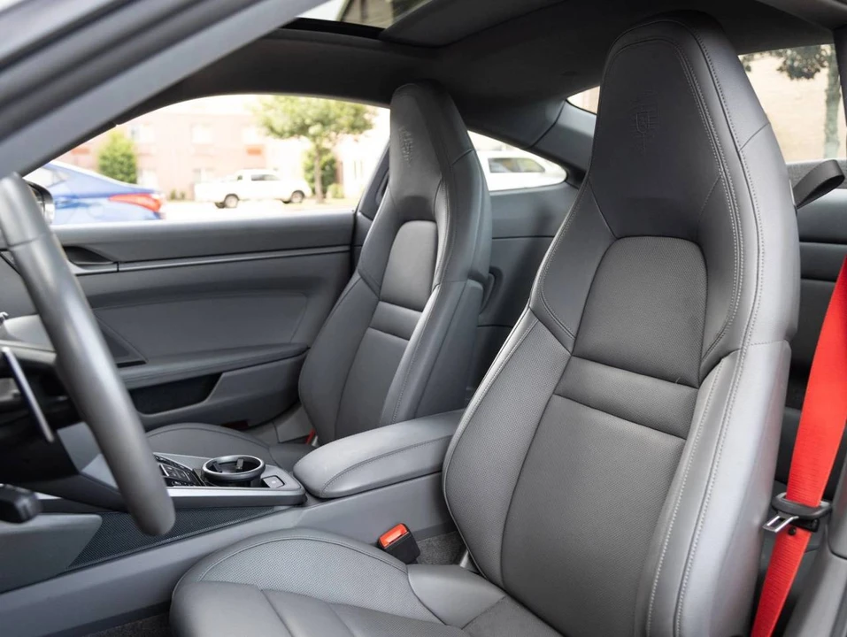 2024 Porsche 992 Carrera - Image 4 of 5