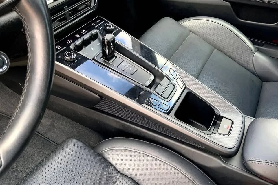 2024 Porsche 992 Carrera - Image 17 of 20