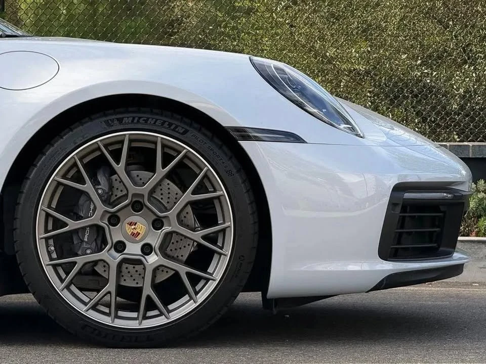 2024 Porsche 992 Carrera - Image 12 of 20