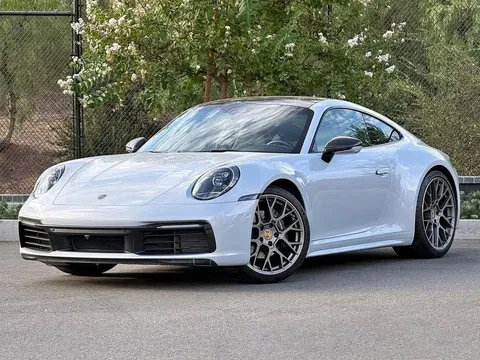 2024 Porsche 911 Carrera