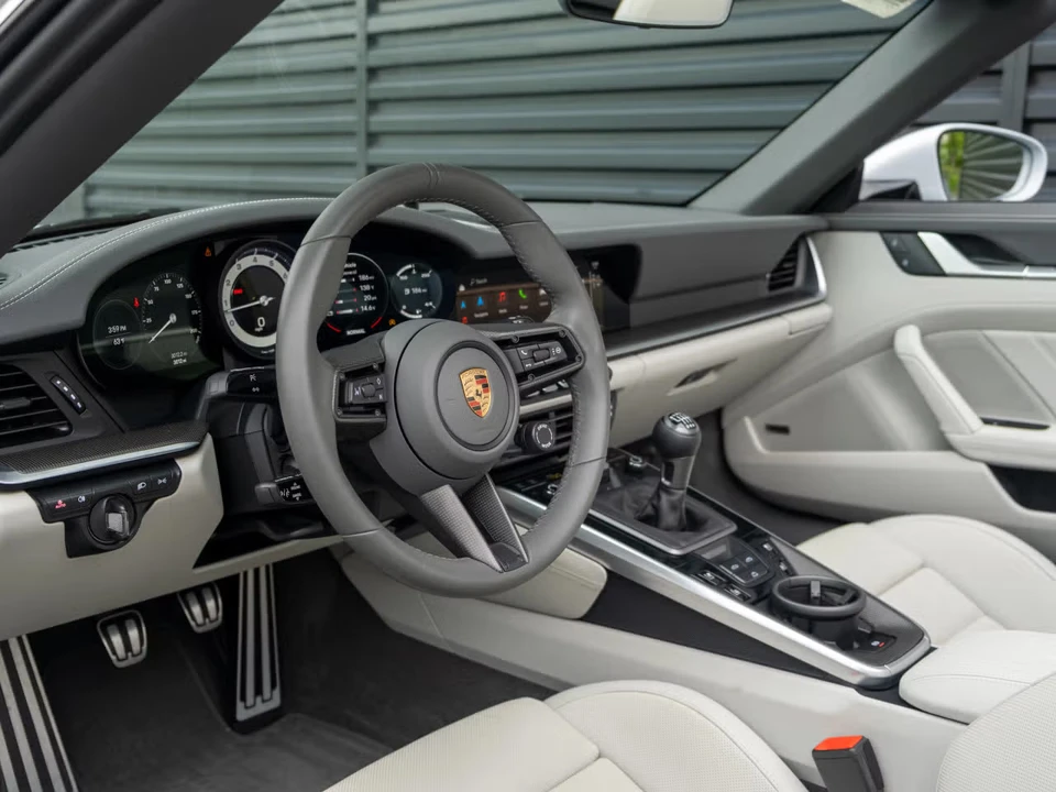 2024 Porsche 992 Carrera S - Image 28 of 31