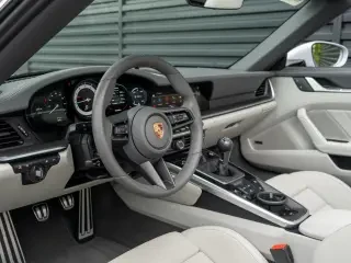 2024 Porsche 992 Carrera S - Image 29 of 31
