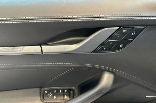 2024 Porsche 992 Carrera S - Image 9 of 20