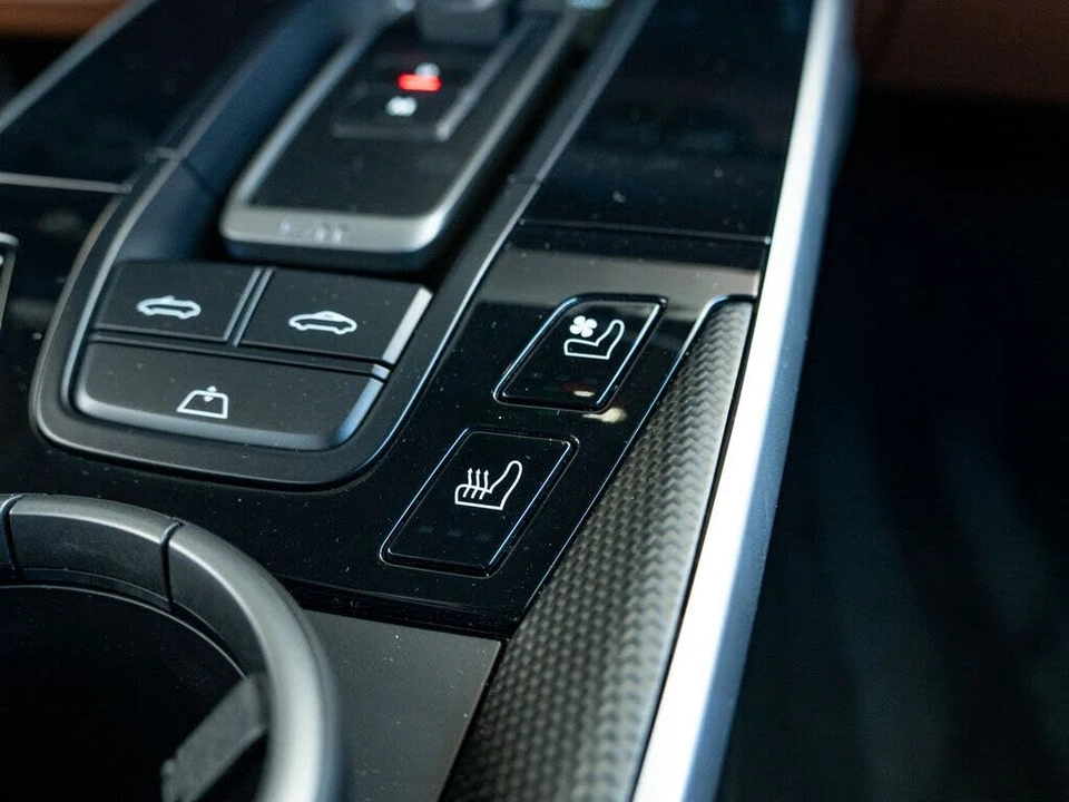 2024 Porsche 992 Carrera S - Image 17 of 31