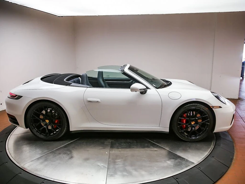 2024 Porsche 992 Carrera S - Image 5 of 31